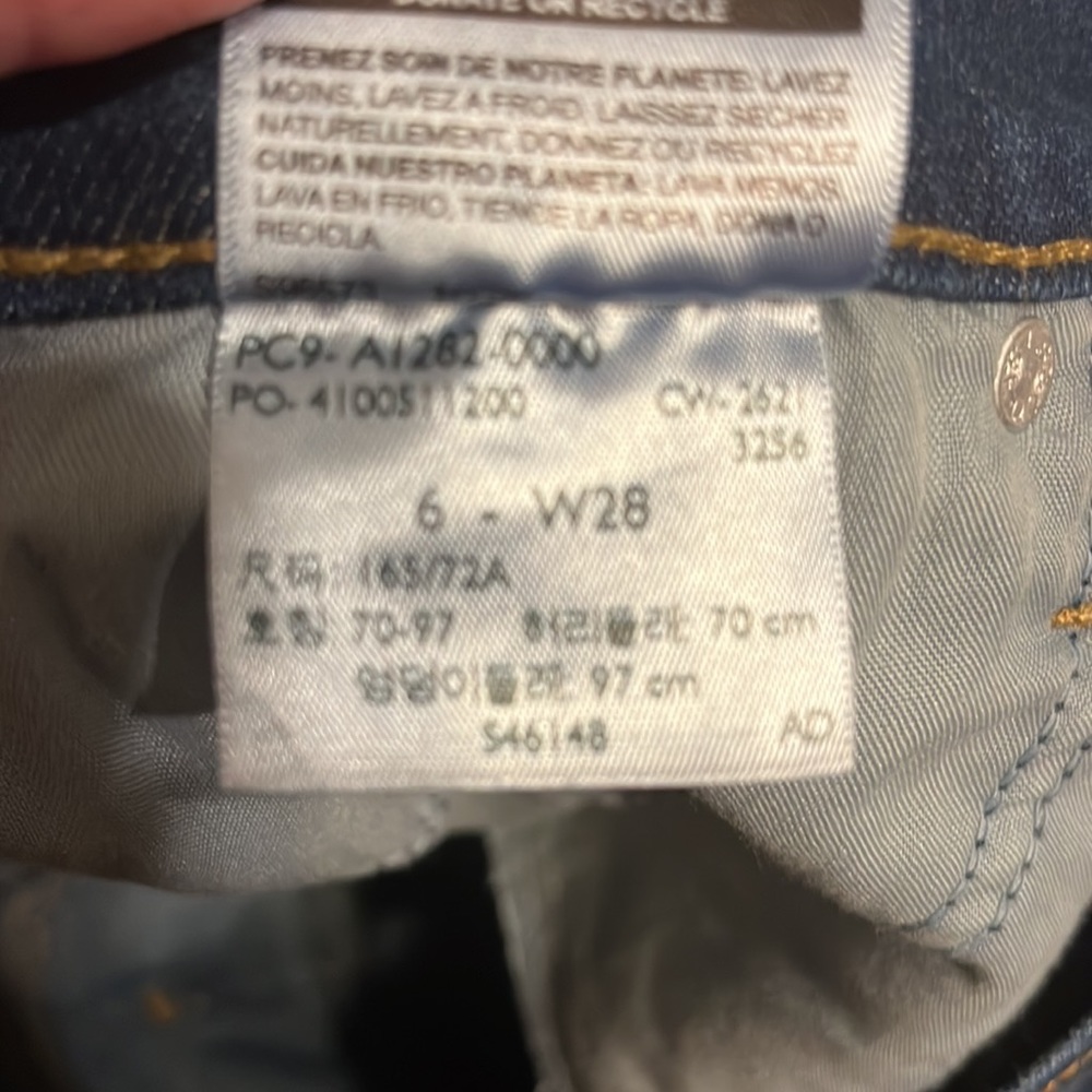 Levi’s distressed ragged hem high rise skinny jeans size 6 - Picture 6 of 6